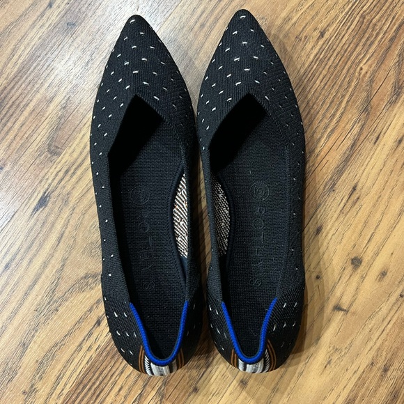 Rothy's Points in "Ivory Dot," black with ivory dots, EUC, size 8 - Picture 10 of 10